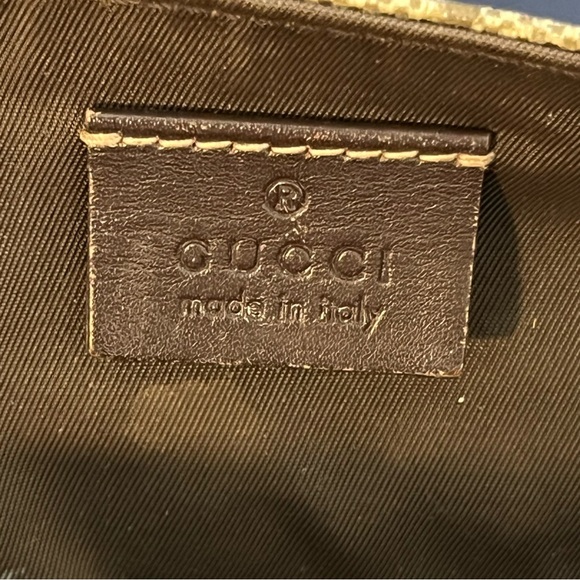 GUCCI GG Supreme Canvas Diaper Bag - Picture 3 of 16